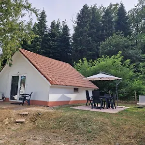 https://mon-chalet-en-ariege-avec-piscine.midi-pyreneeshotels.com